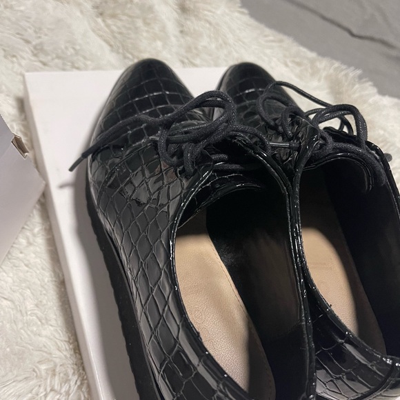 Aldo , black synthetic shiny croco textured loafers . Size 6 1/2 - Picture 4 of 6